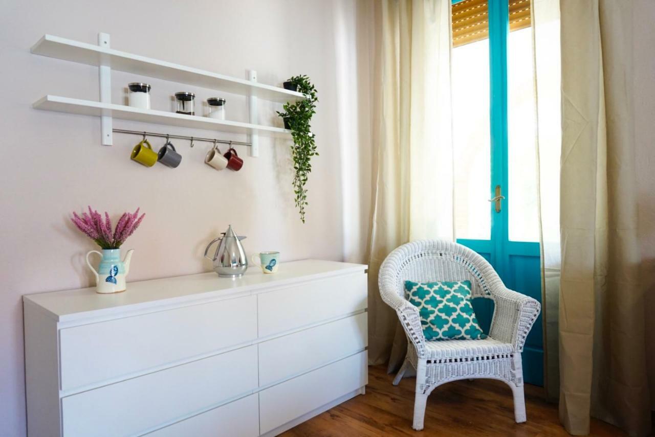 Villa Aurelia -Seafront Apartment With Patio Flumini di Quartu Bagian luar foto
